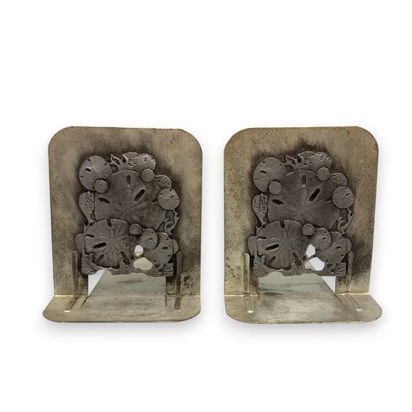 Metze 1980 Pewter Book Ends Sand Dollar Ocean Metal Nautical Beach Sea Shell VTG - Picture 1 of 8